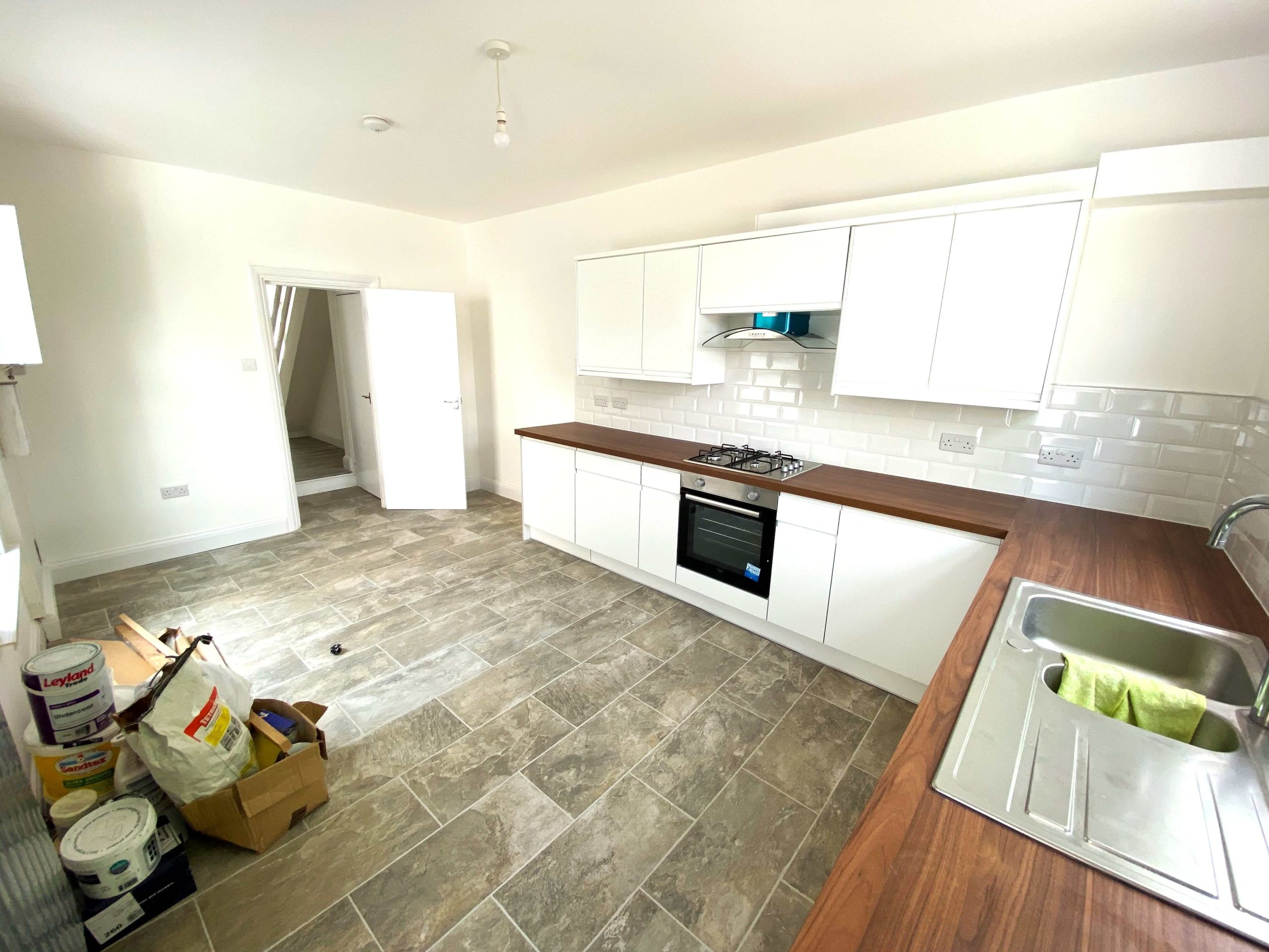 Thorold Road, Ilford, Essex IG1 4EU Dee Estates