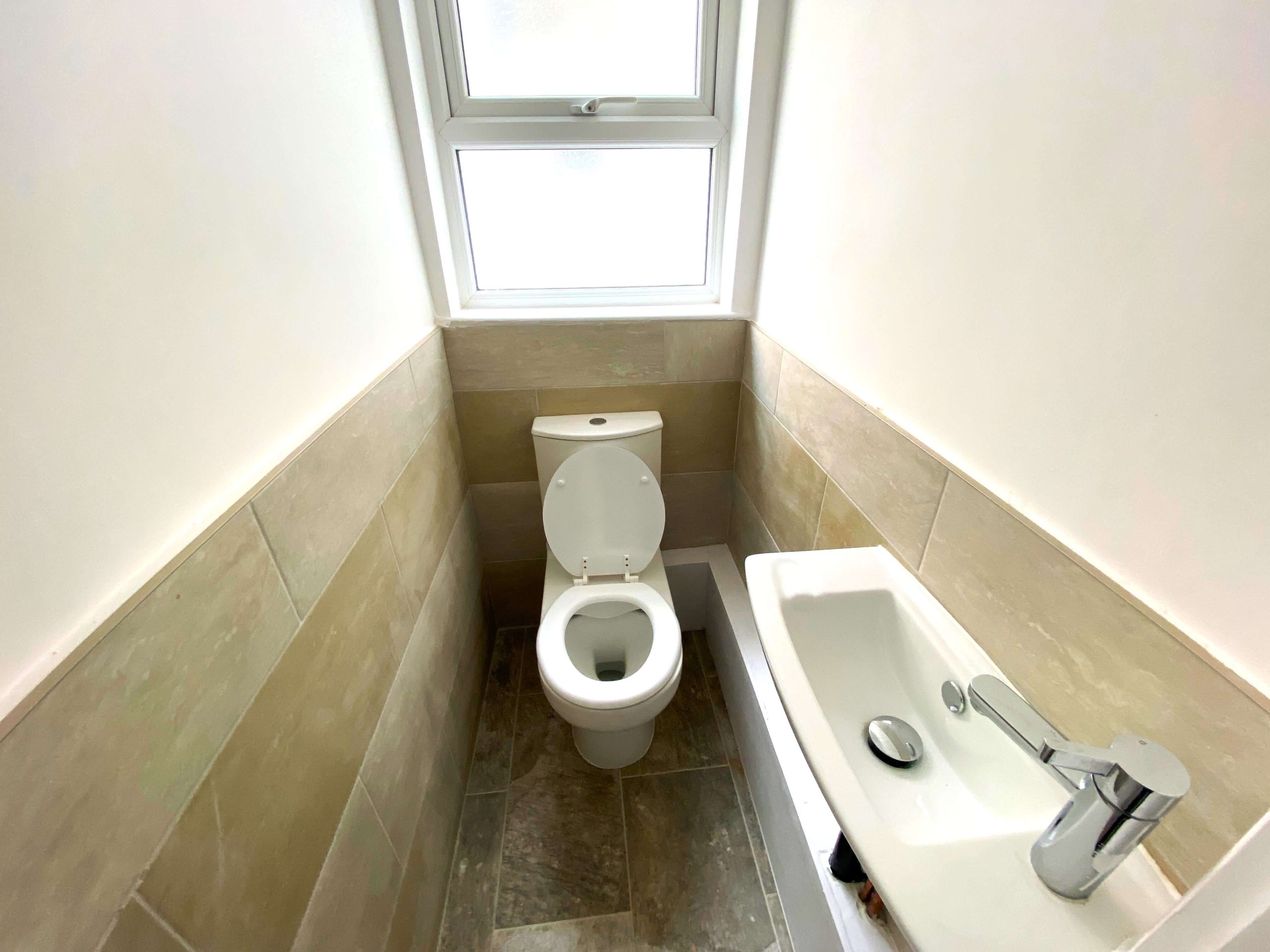 Thorold Road, Ilford, Essex IG1 4EU Dee Estates